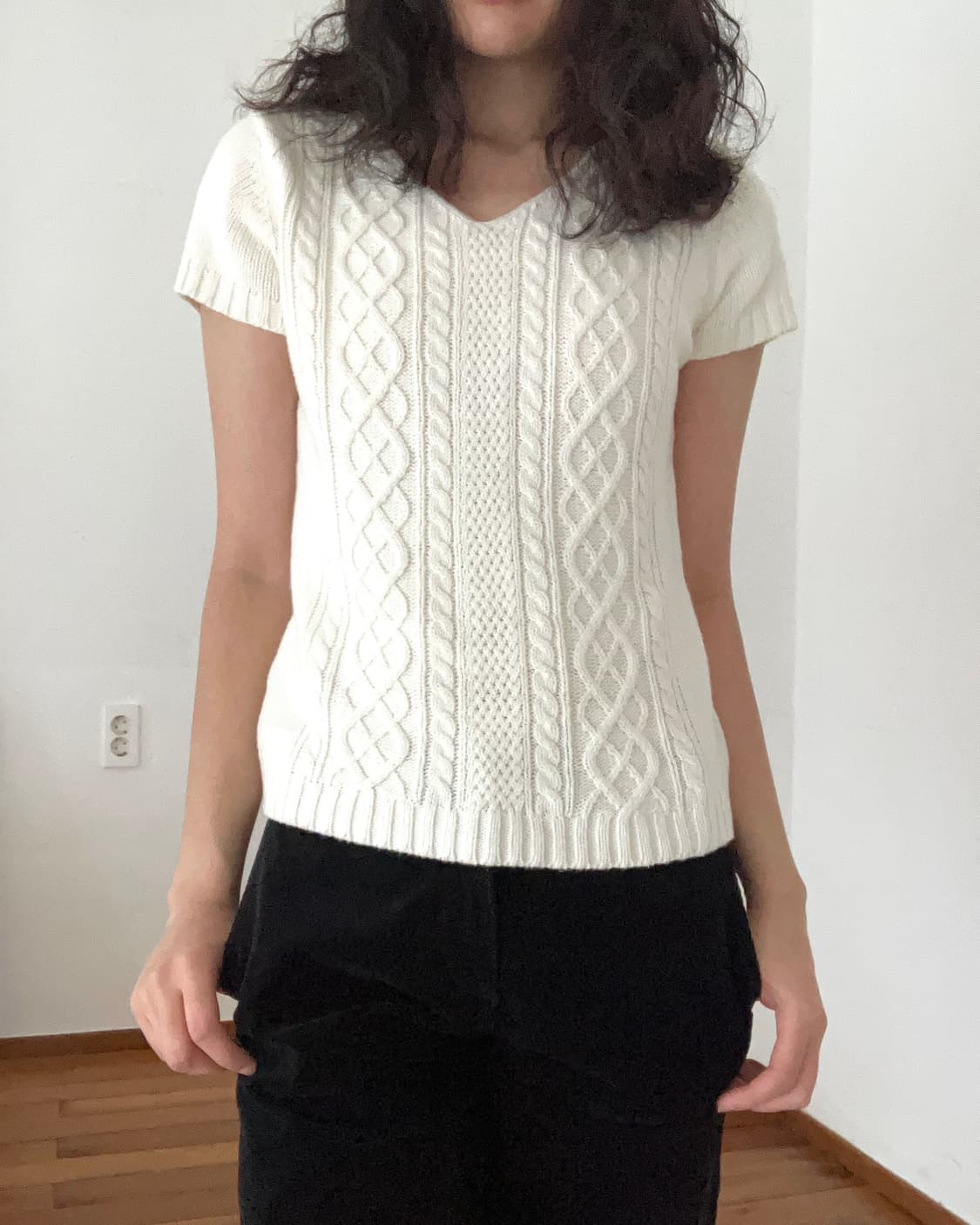 화이트 반팔 니트 상품이미지1