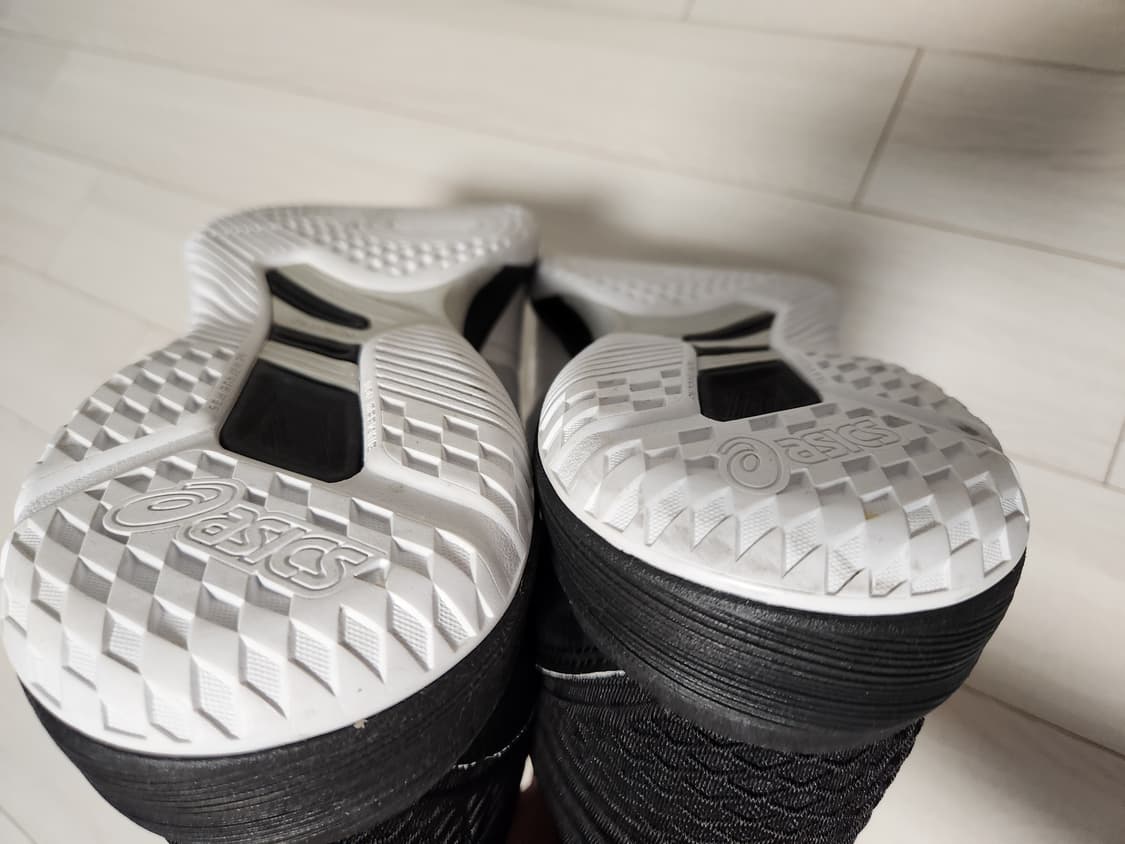 아식스 배구화 NETBURNER BALLISTIC FF사이즈285

새상 상품이미지8