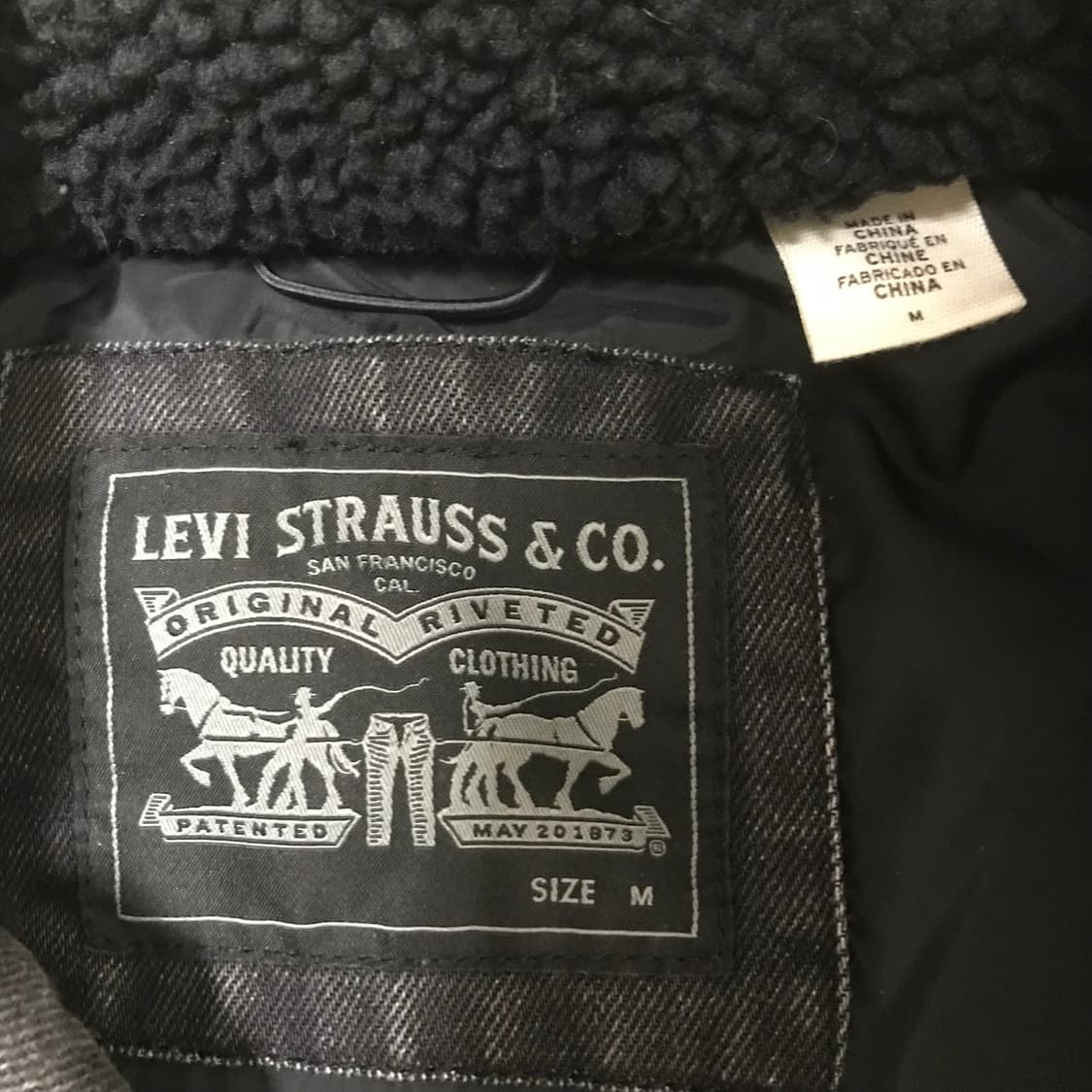 리바이스 다운패딩  상품이미지2