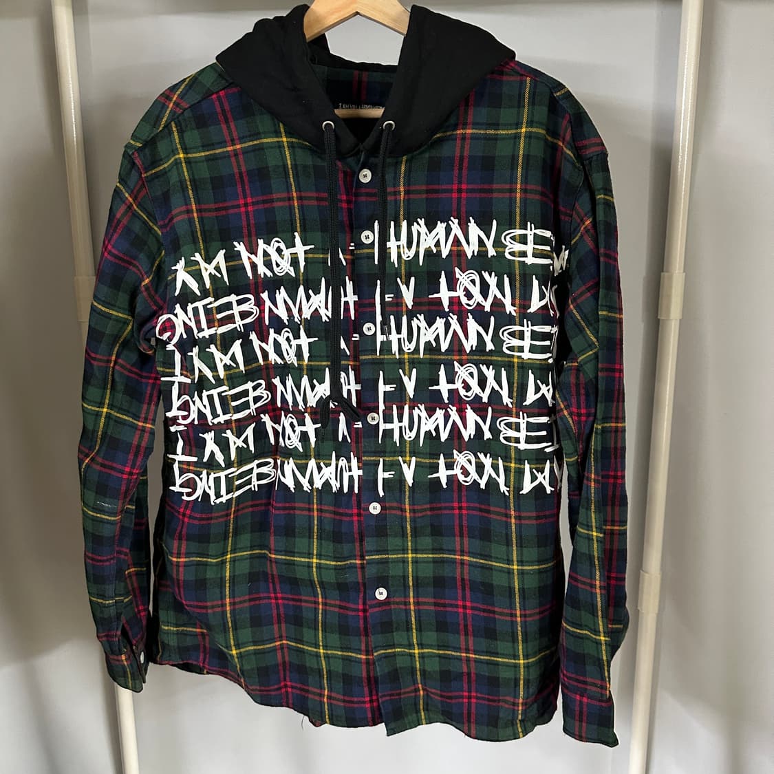 아임낫어휴먼비잉 그린 레드 체크 후드셔츠 상품이미지1