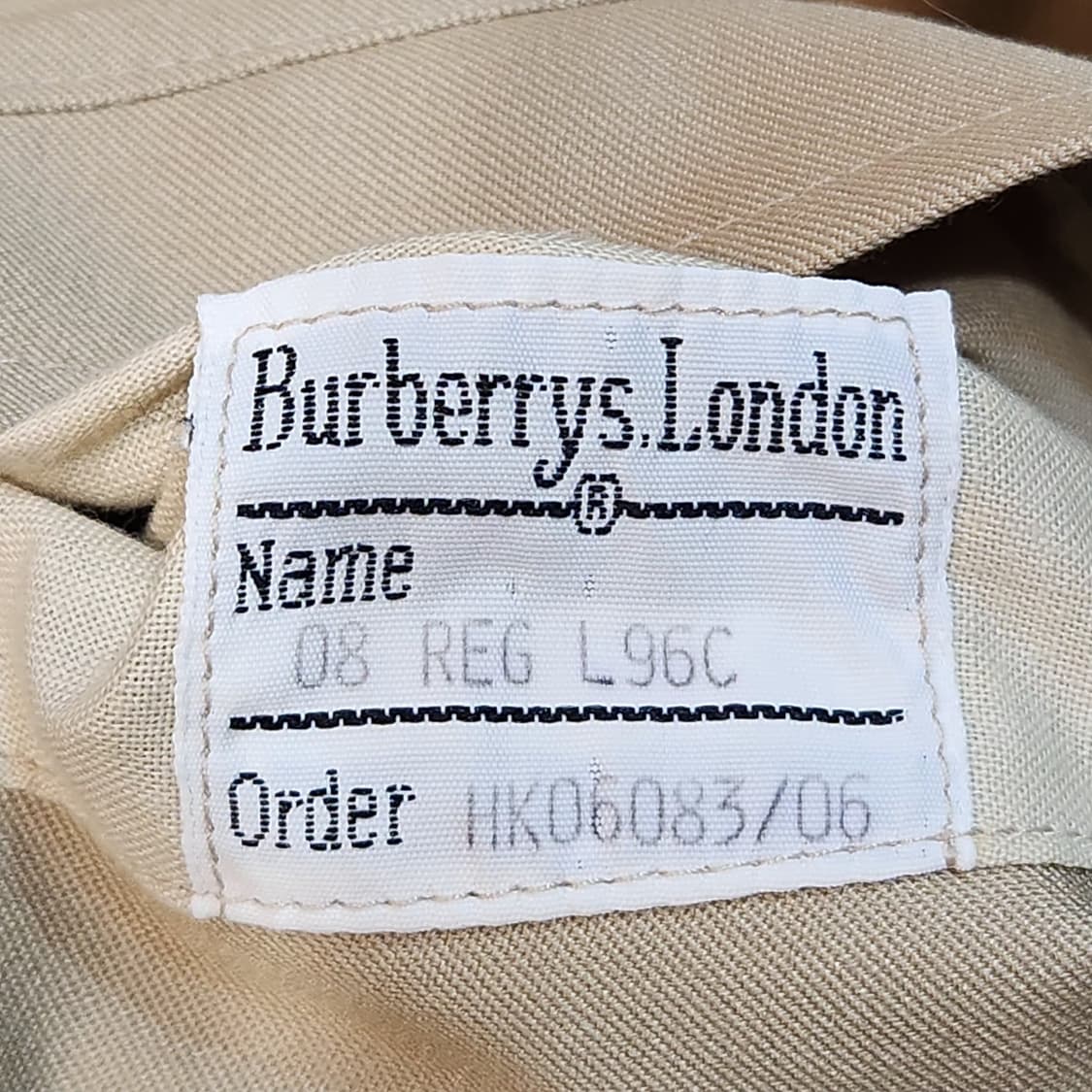 버버리 클래식 베이지 트렌치코트 상품이미지4