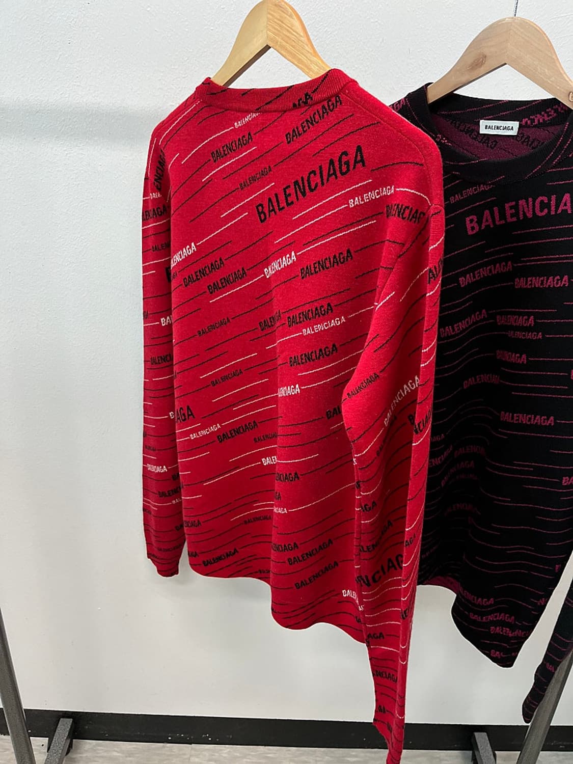 100) 발렌시아가 레드 레터링 니트 상품이미지7