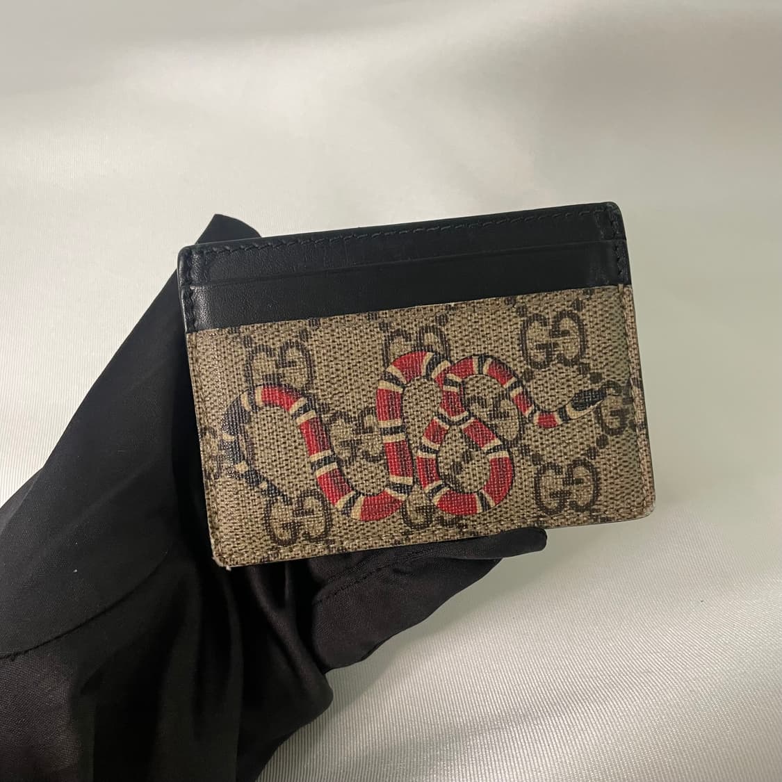 구찌 킹스네이크 카드지갑 GG수프림 단품 상품이미지6