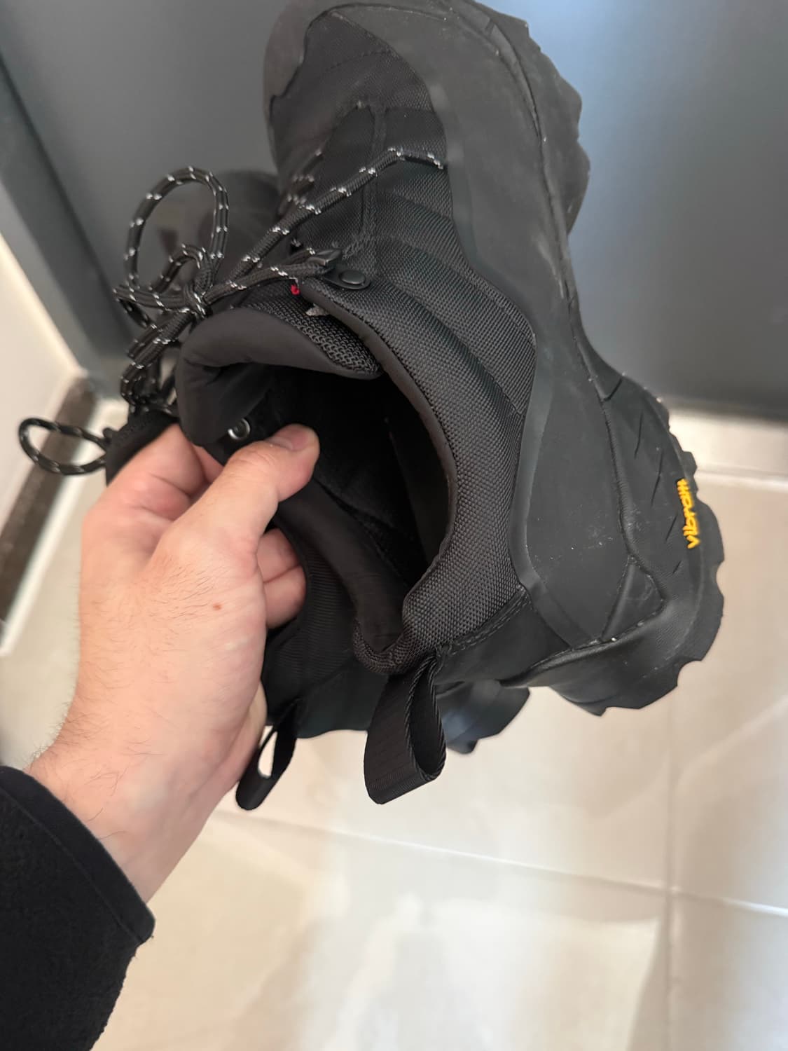 로아 카타리나 블랙 42 상품이미지2