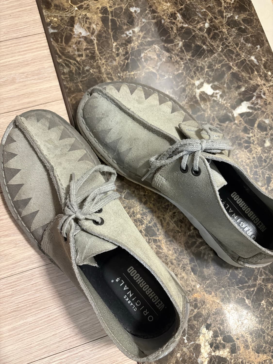 네이버후드x클락스 상품이미지1