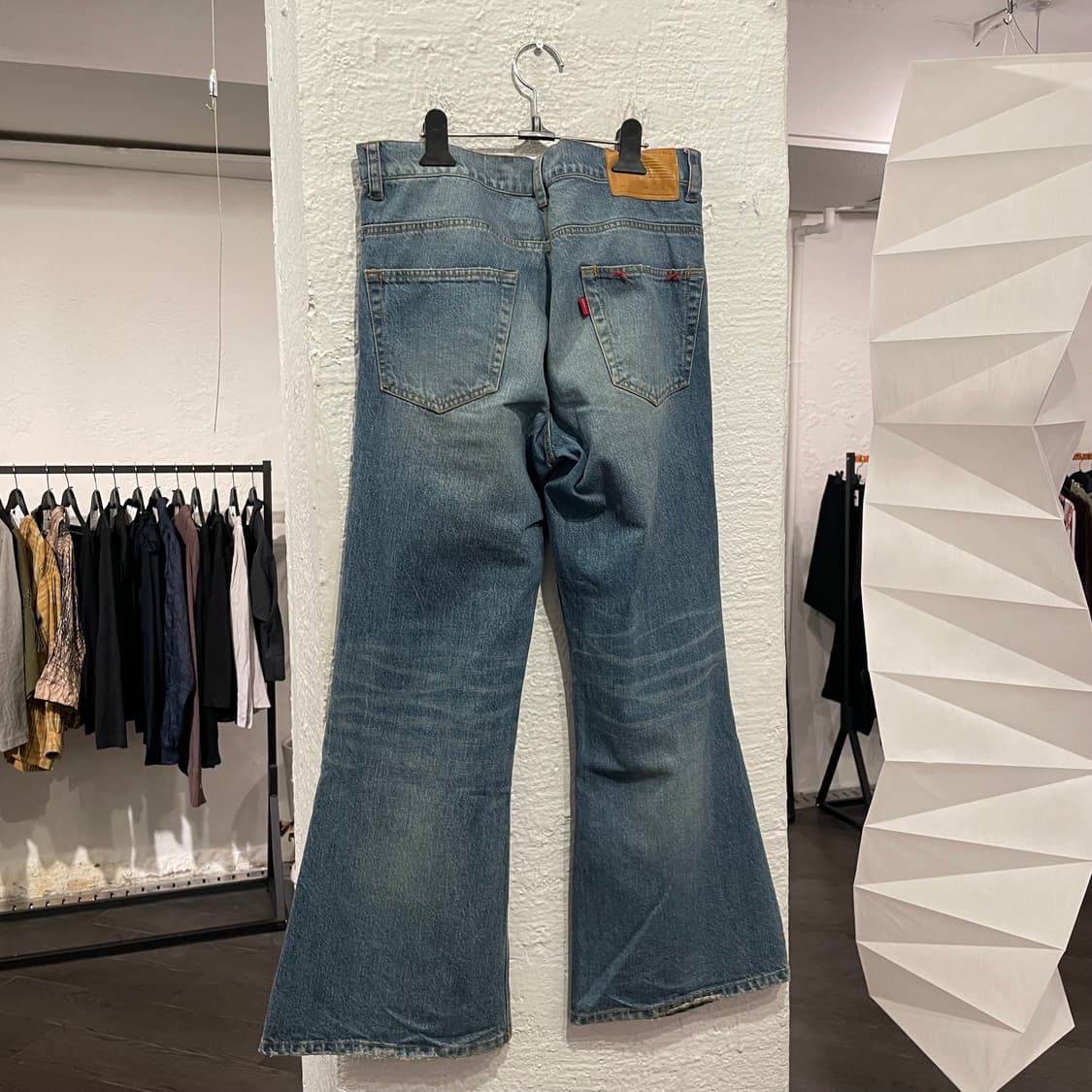 파시스 23aw 콘초 디테일 부츠컷 데님팬츠 상품이미지3