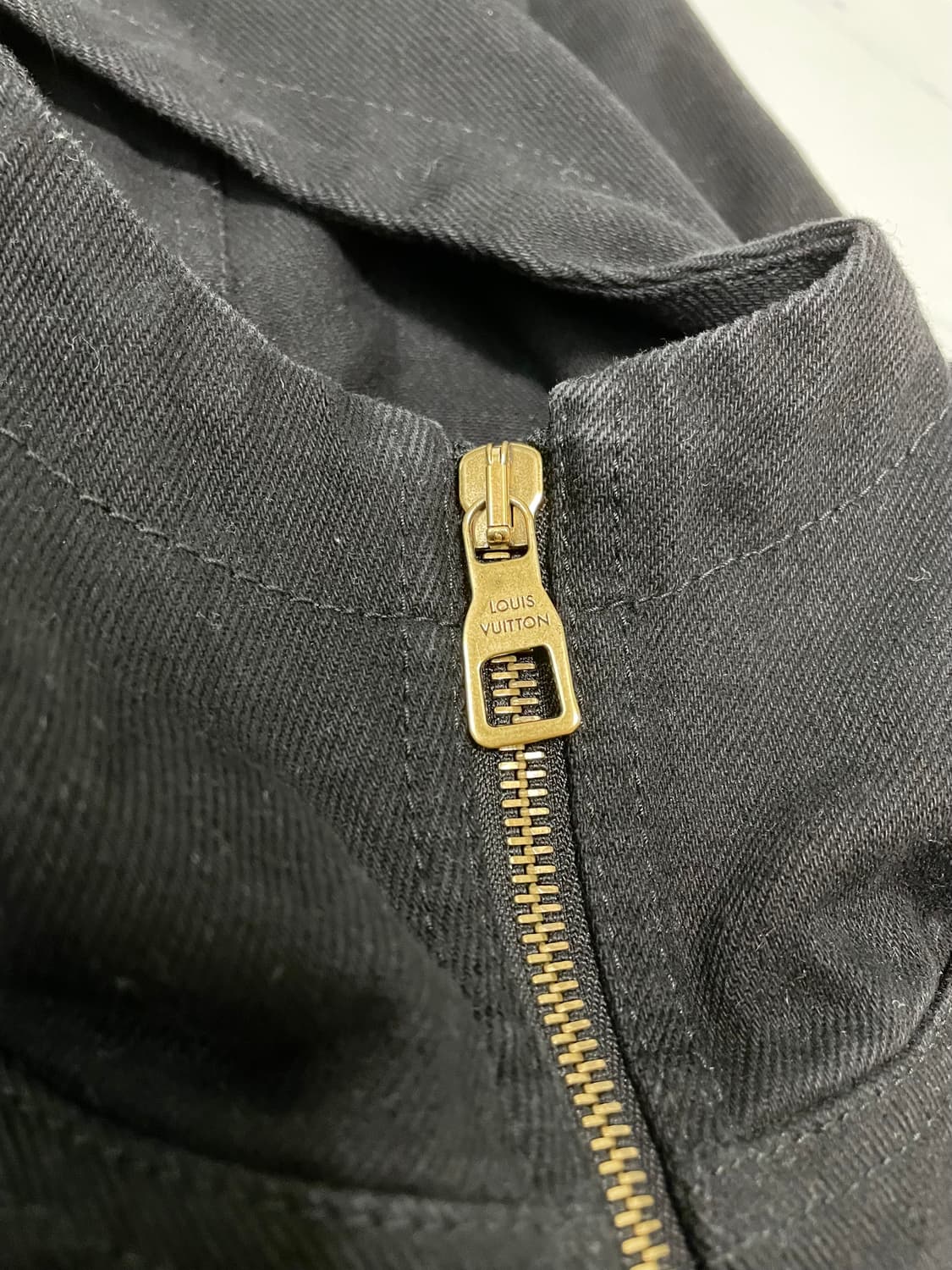 루이비통 카펜터 모노그램 데님 후드 자켓 50 백화점택 상품이미지2