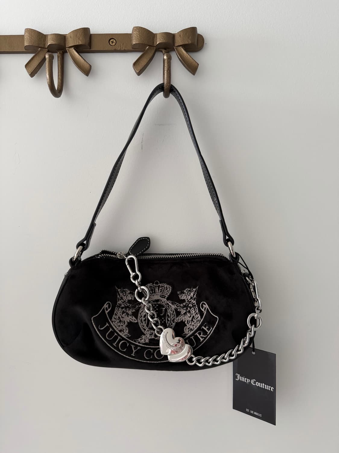 쥬시꾸뀌르 블랙 벨벳 숄더백 상품이미지1