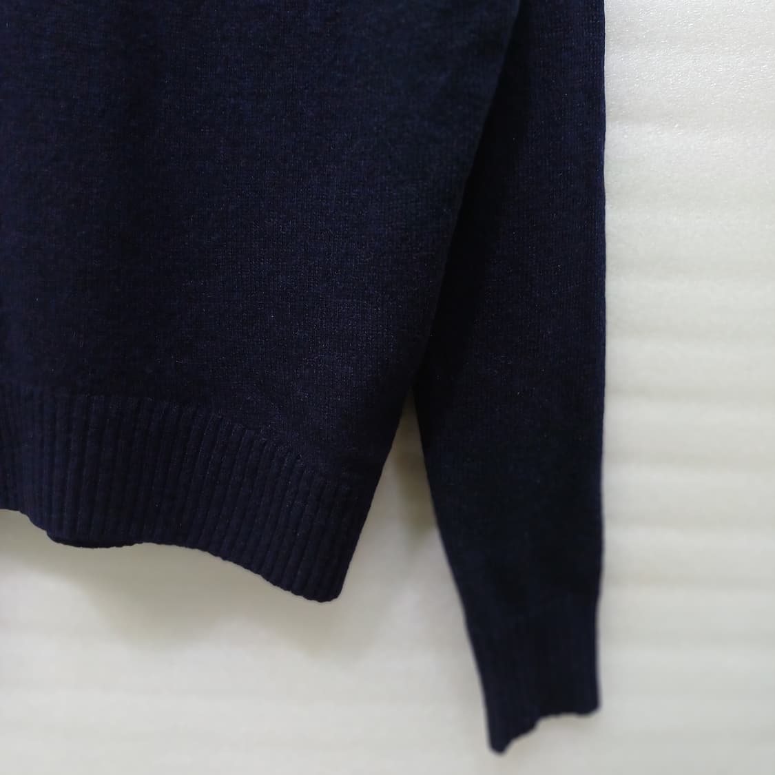 국내정품 산드로 울 브이넥 니트 여성 S ~ M 상태굿 사랑봉봉 상품이미지5