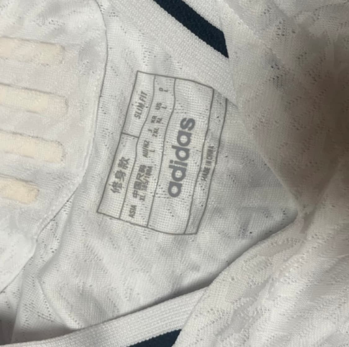 24-25 레알 마드리드 어센틱 음바페 유니폼 상품이미지3