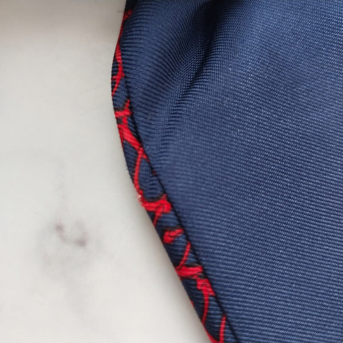 에르메스 실크 네이비 체인 패턴 넥타이 9.5cm A~B등급 K1771
 상품이미지9