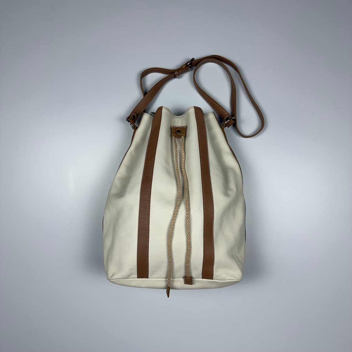 마가렛호웰 버킷백 상품이미지1