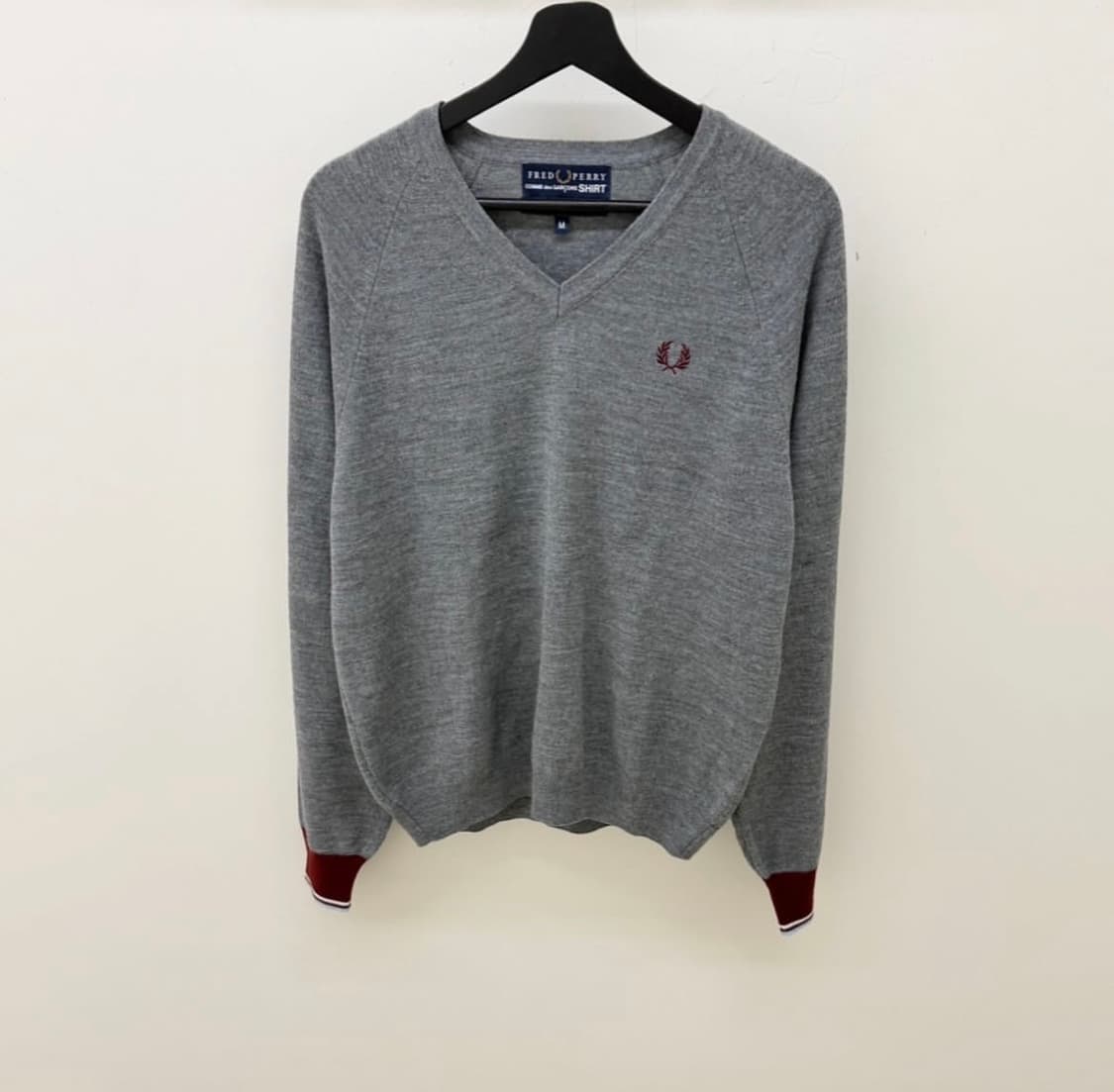 꼼데가르송 셔츠라인 x 프레드페리 v넥 니트 상품이미지1