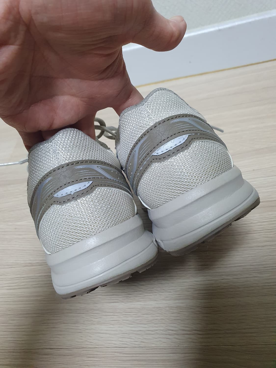 아식스 조그 100s 와이드 운동화 230 상품이미지6