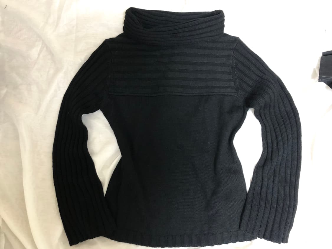 빈티지 블랙 하이넥 니트 상품이미지1