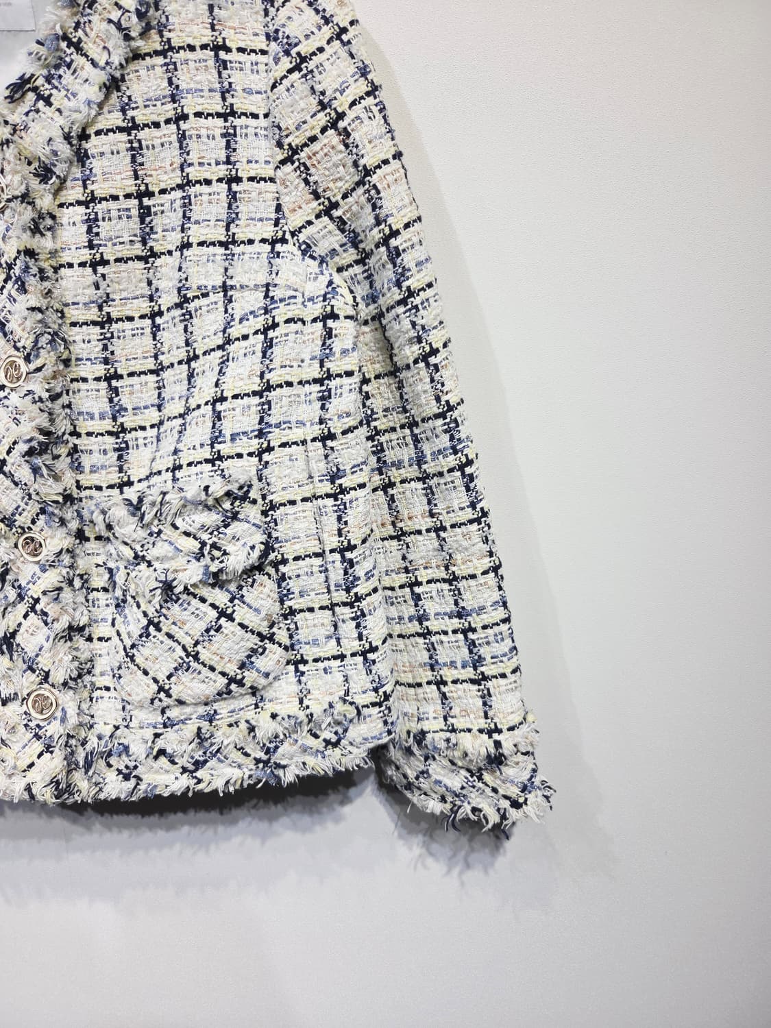 미센스(ME-SENSE) 수술 디테일 트위드 자켓 상품이미지5