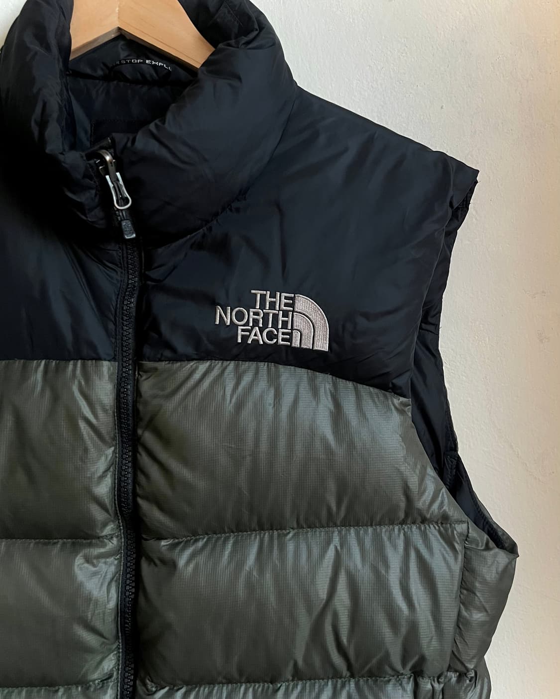 2000s The North Face Old Nuptse 700 Vest 상품이미지4