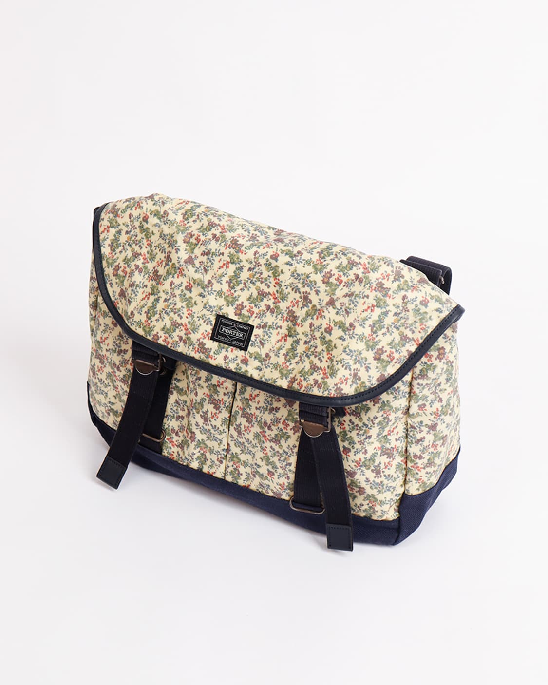 [PORTER x BEAMS x LIBERTY] 플로럴 패턴 메신저백 상품이미지1