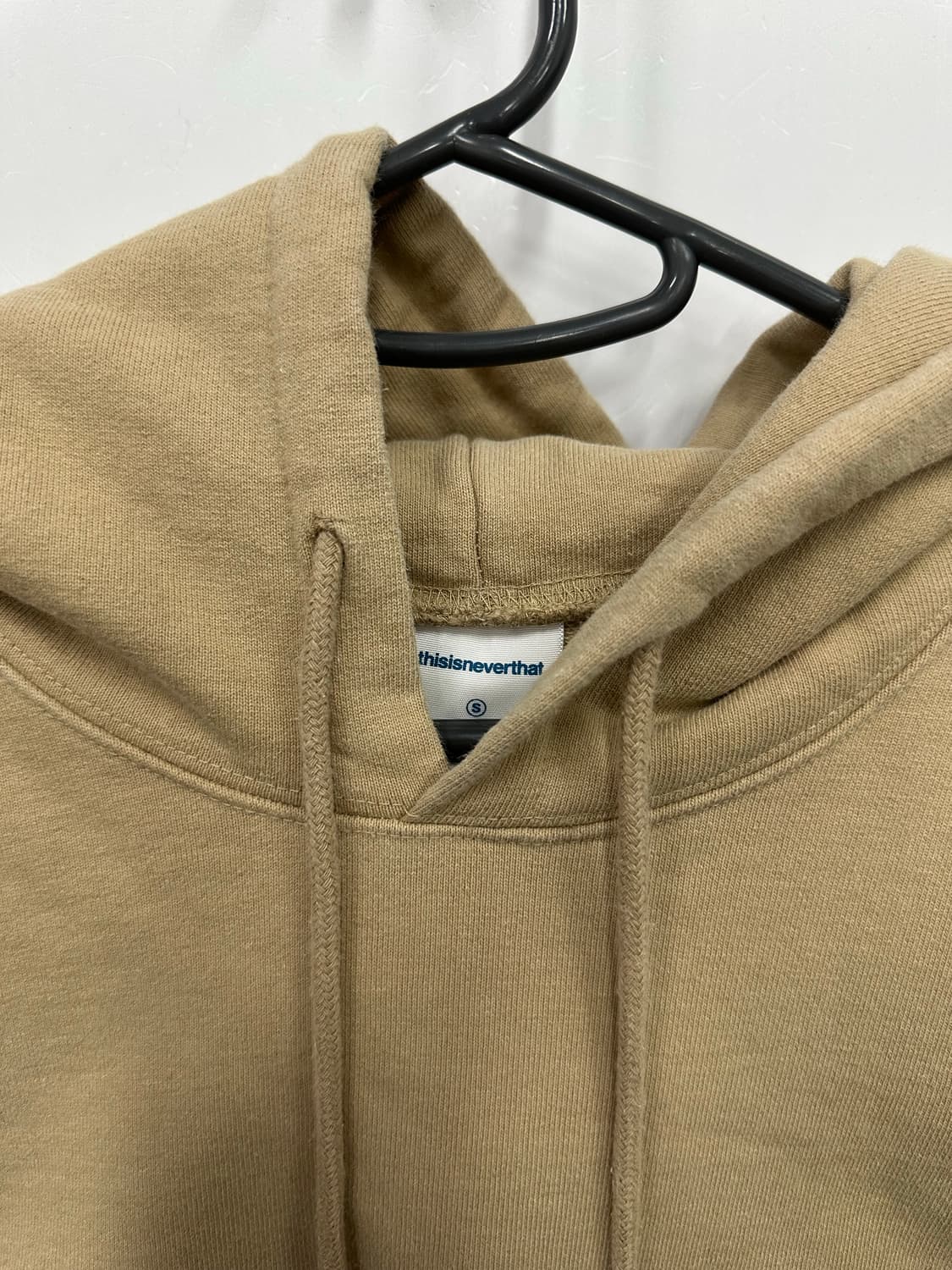 디스이즈네버댓 베이지 후드티  상품이미지2