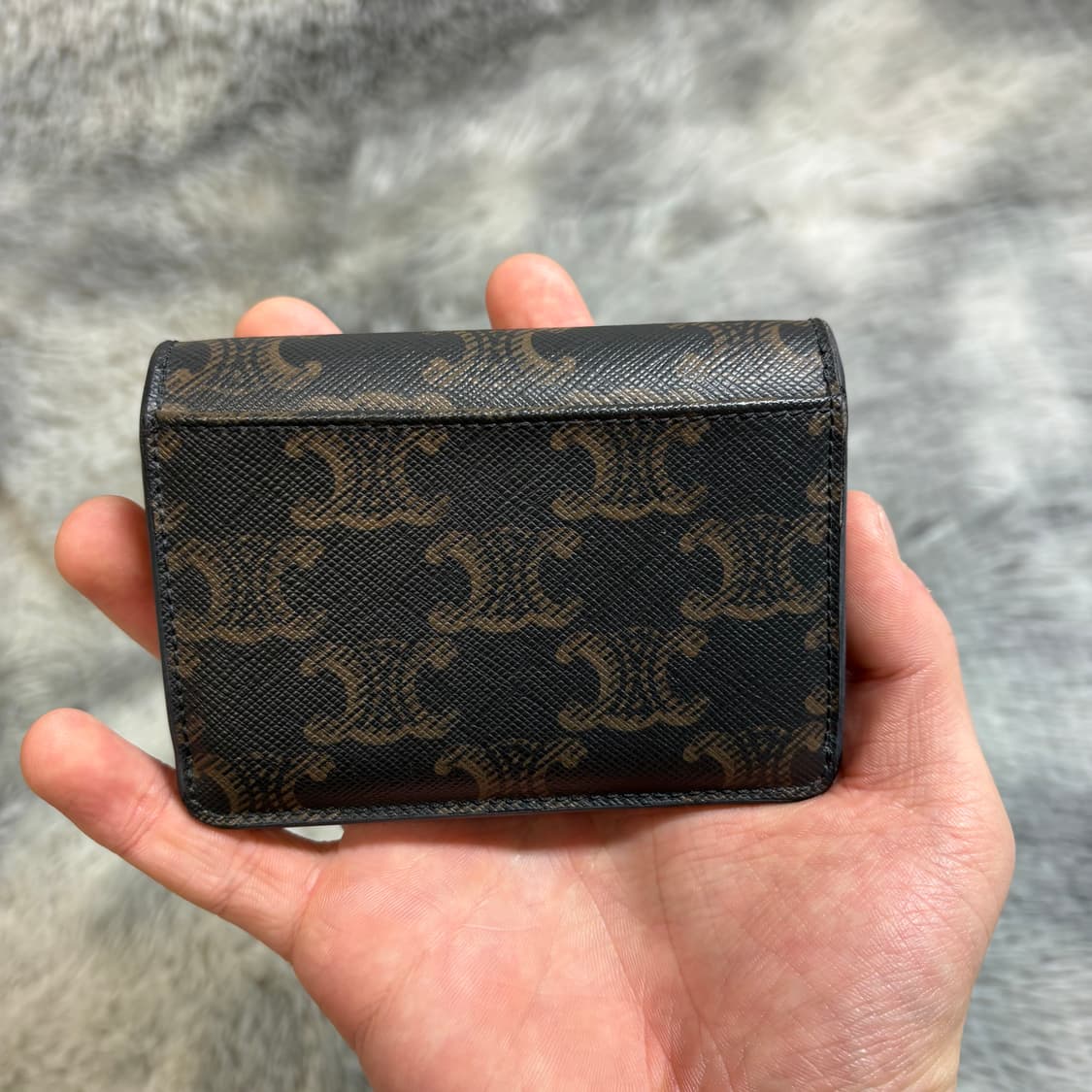 셀린느 트리옹프 플랩 카드지갑 상품이미지2