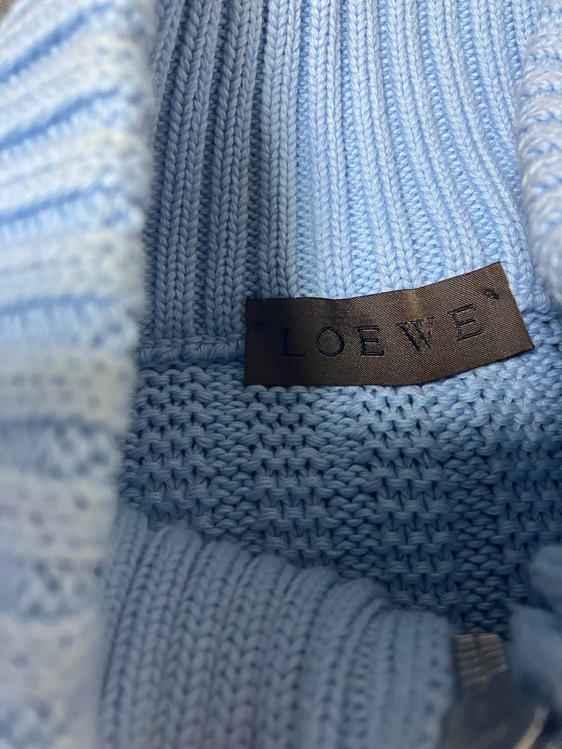 로에베 하늘색 집업 가디건 상품이미지3