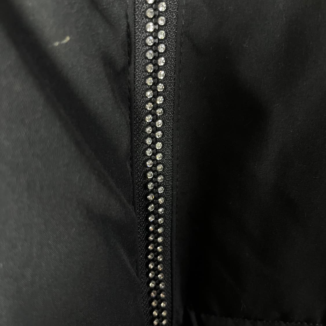 [Growth by Grail] 펑크 큐빅지퍼 패딩 상품이미지4