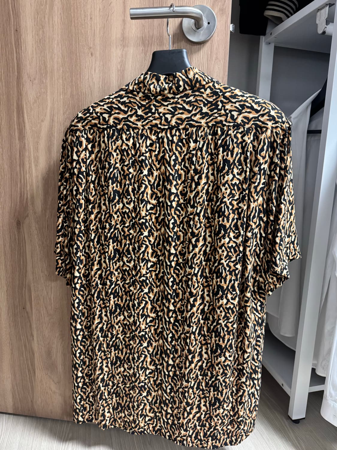 생로랑 레오파드 반팔셔츠 40 상품이미지1