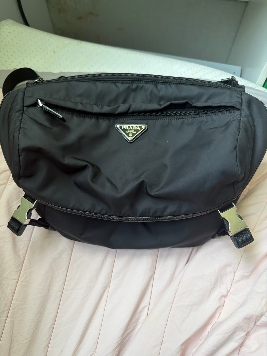 프라다 리나일론 바이커백 블랙L 상품이미지1