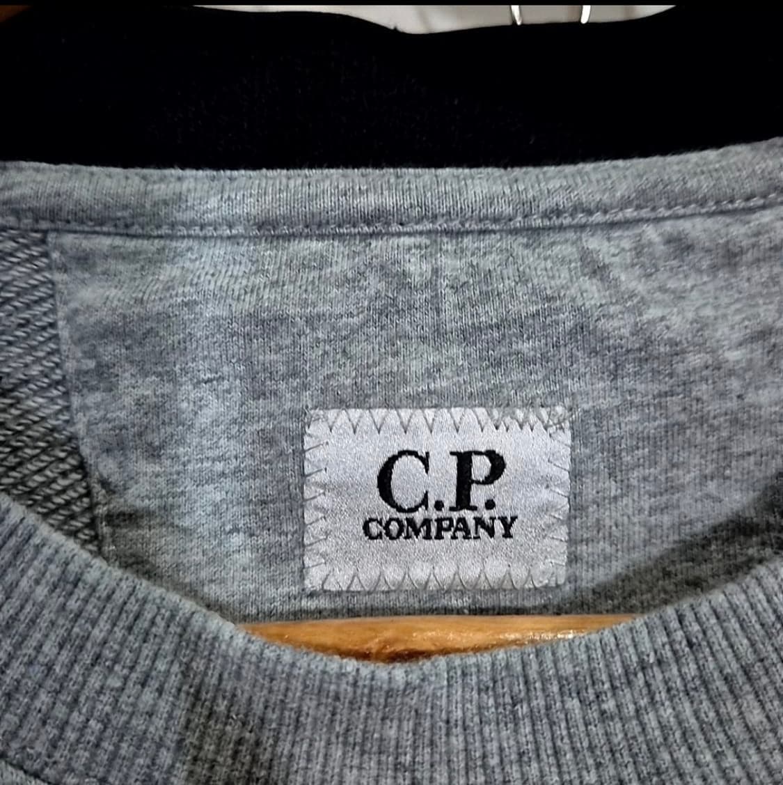 Cp컴퍼니 맨투맨 L 상품이미지4