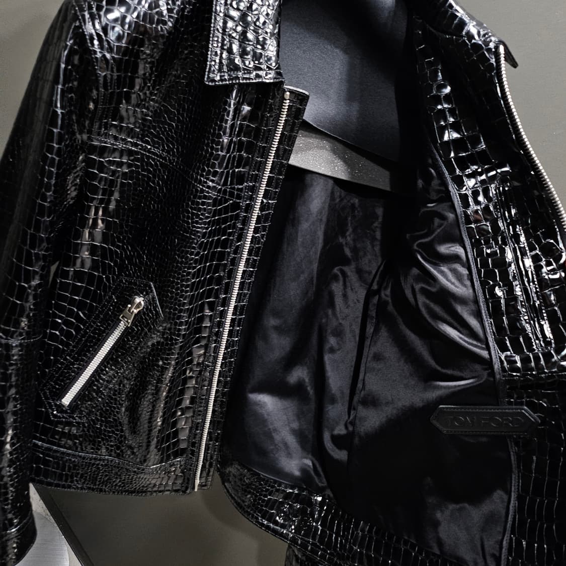 (국내1피스)톰포드 크록이펙트 젠슨 황 가죽 트러커자켓 상품이미지7