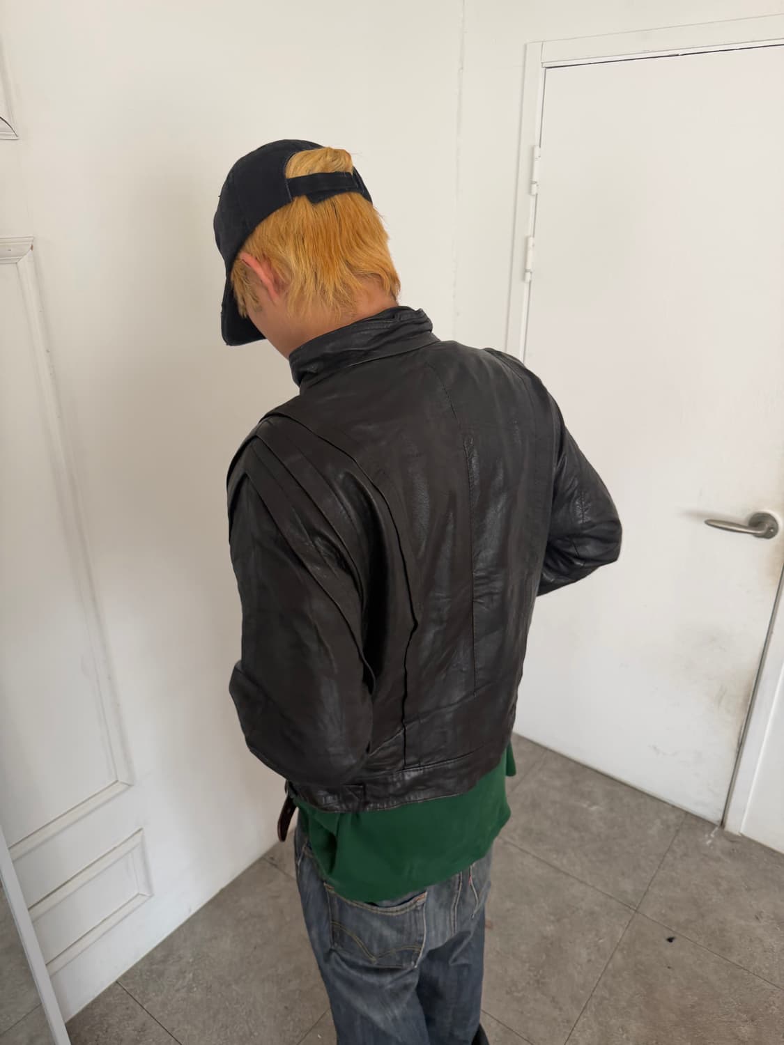 하이넥 버튼 포인트 블루종 레더 자켓 상품이미지9