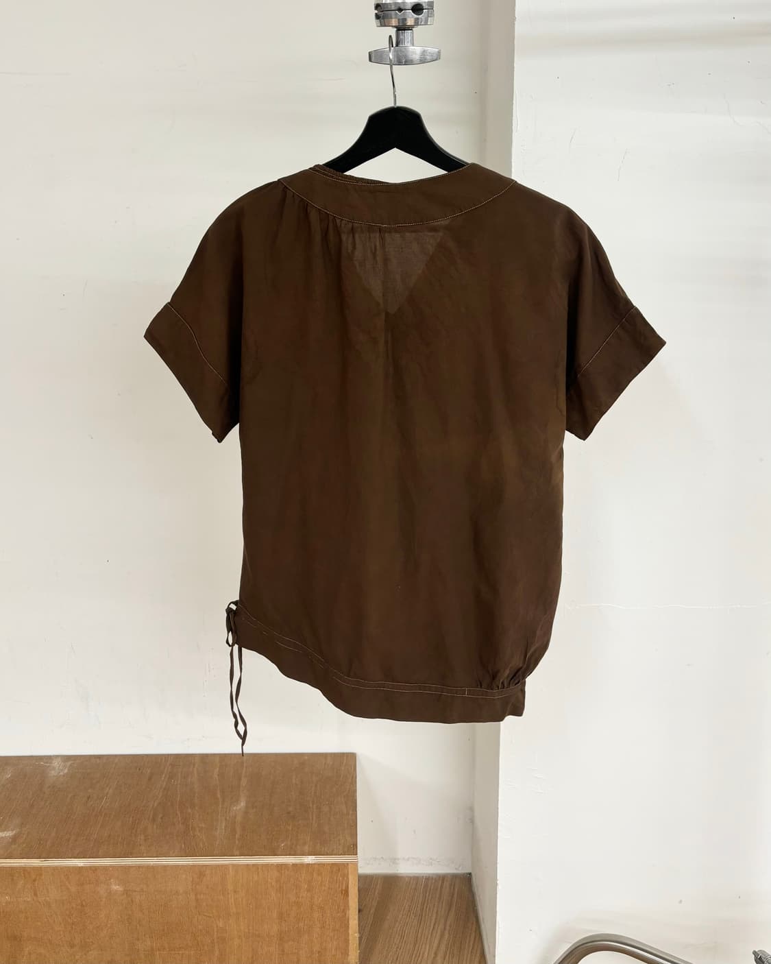 드리스 반 노튼 브라운 브이넥 드로스트링 반팔 블라우스 상품이미지6