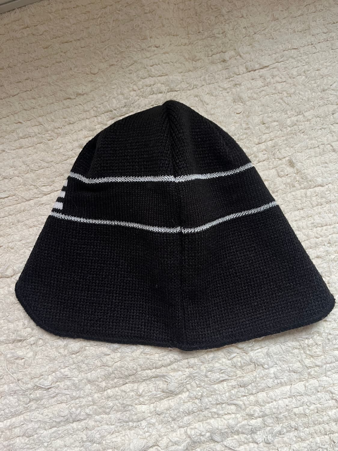 슈프림이어플랩 비니 상품이미지3