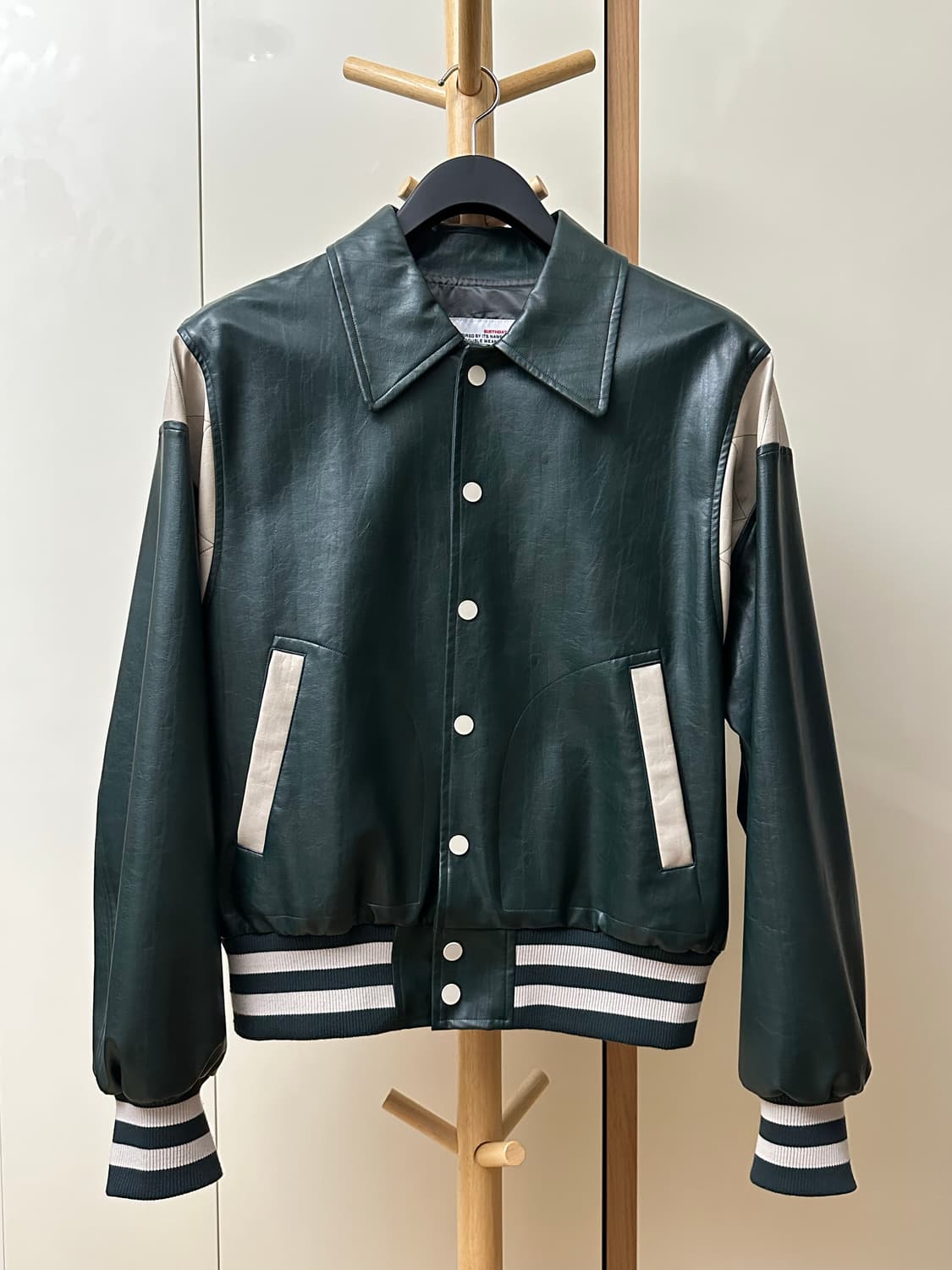 [M] 벌스데이수트 에코 레더 스타디움 자켓 (그린) 상품이미지2