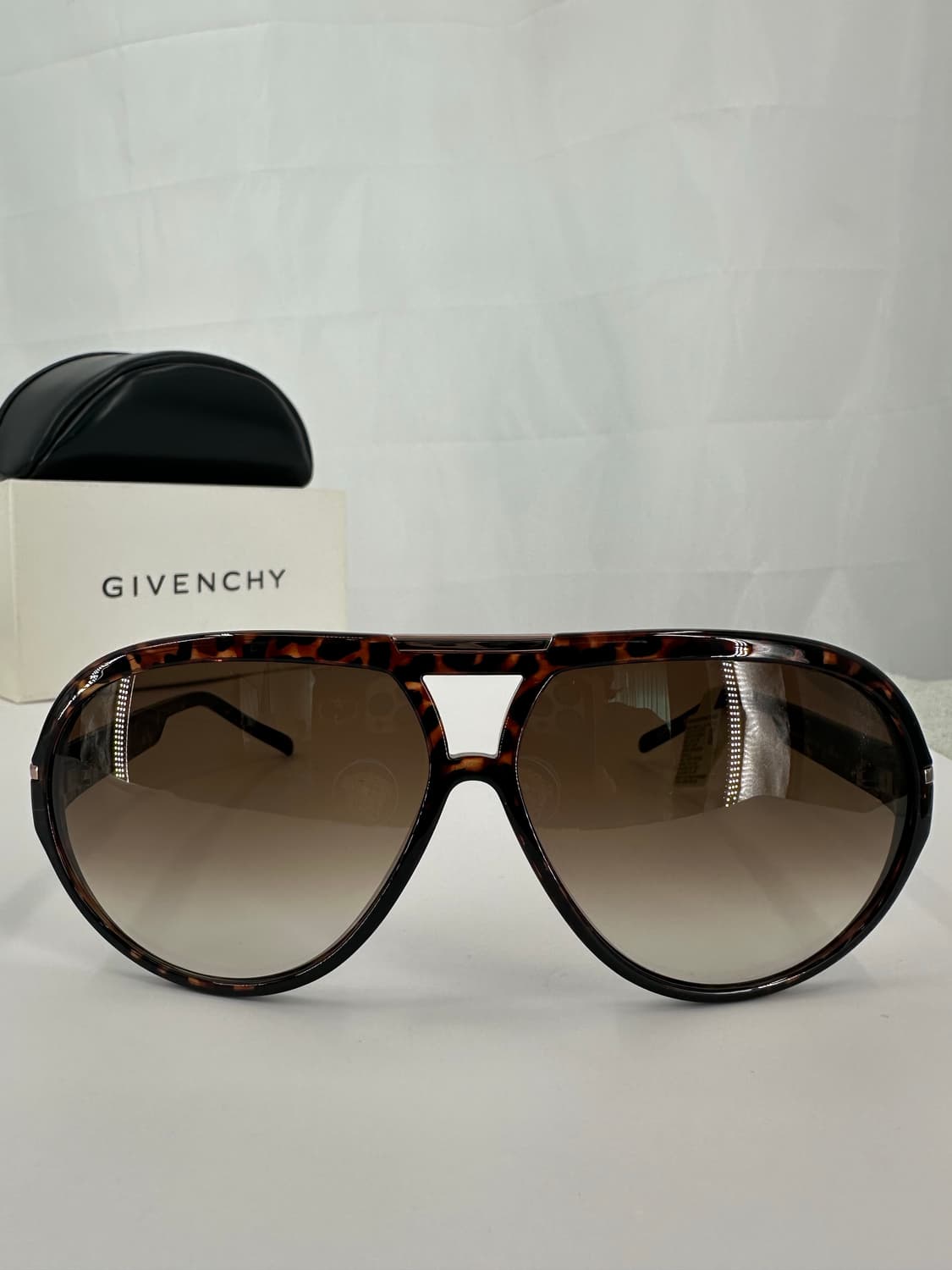 [새상품 무료배송] 정품 지방시 Made in Italy 선글라스 상품이미지2