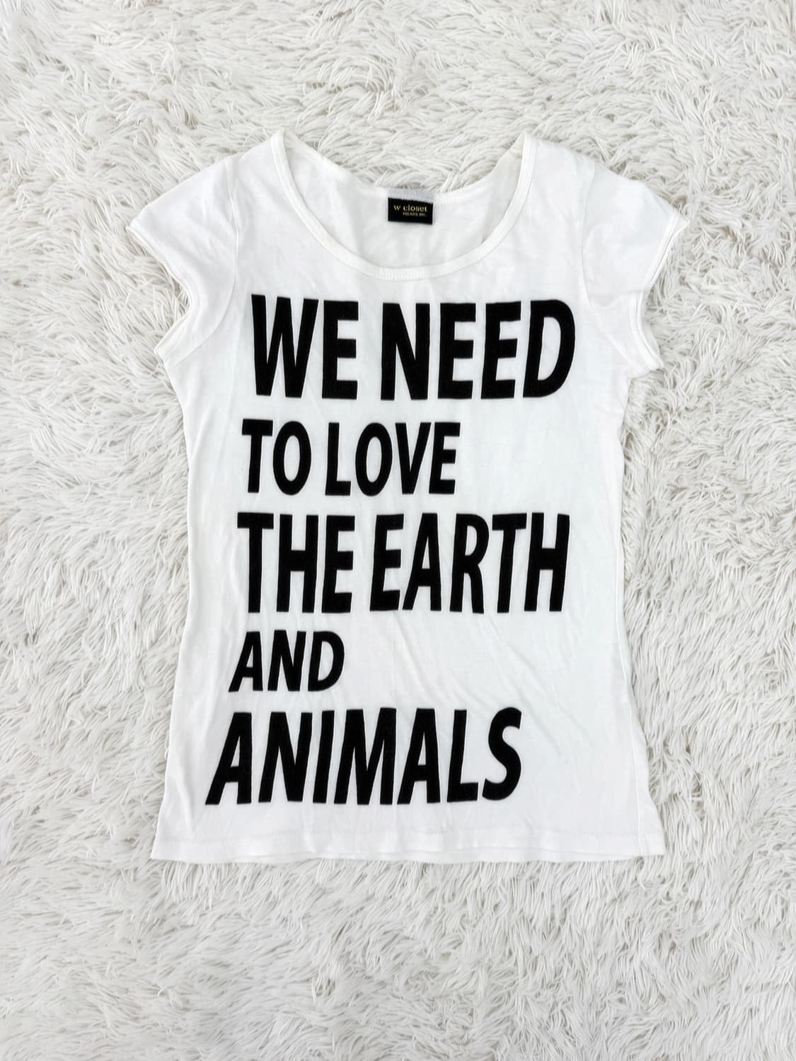 러브어스그래픽티 상품이미지1