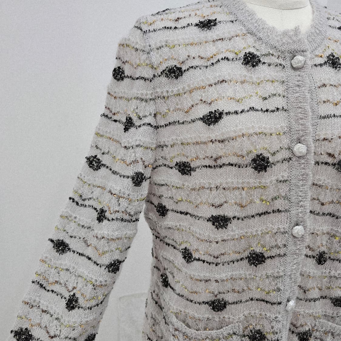 그레이 모헤어 자수 반짝이 스트라이프 가디건 상품이미지6