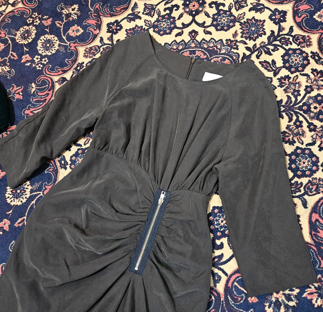 더블스탠다드 차콜 드레이크 셔링 지퍼 원피스 50 상품이미지3