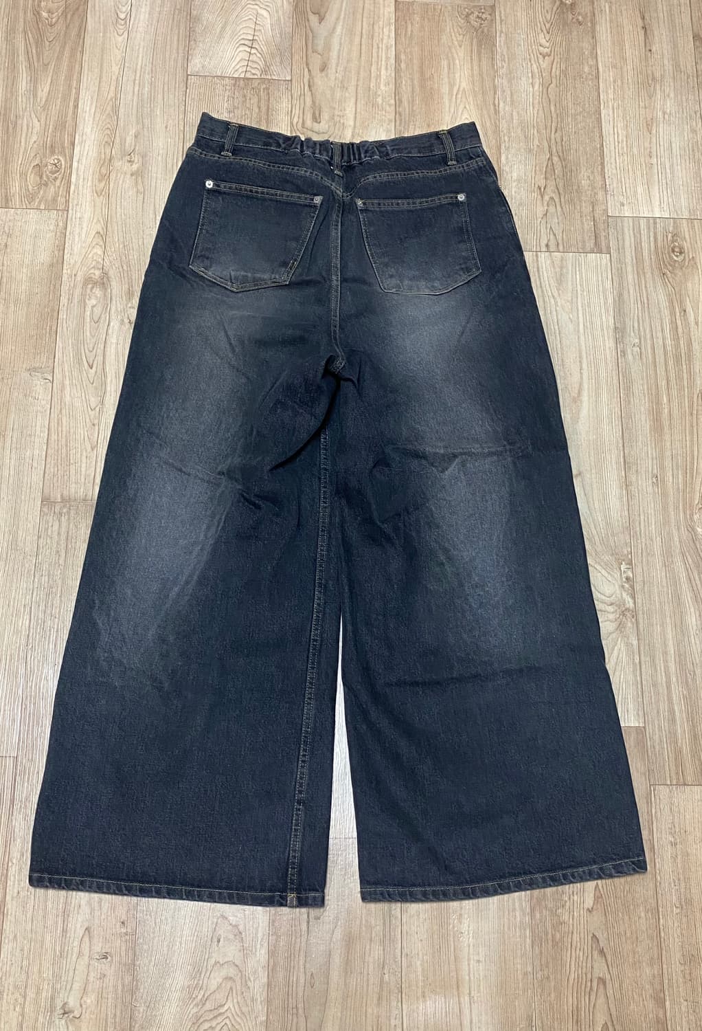 선데이오프클럽 Black faded wide denim 와이드 데님 흑청 상품이미지2