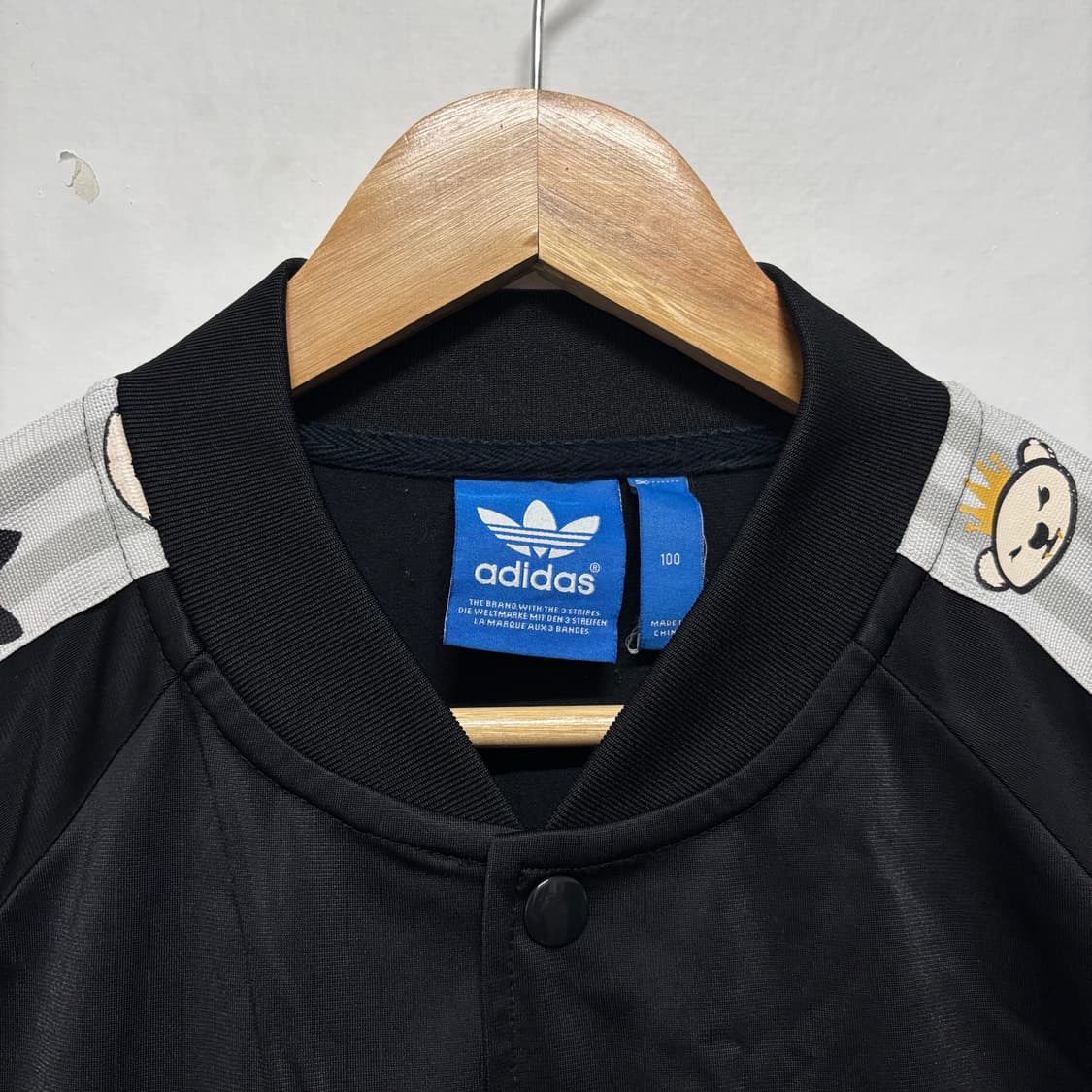 아디다스 블랙 니고베어 트랙탑 상품이미지3