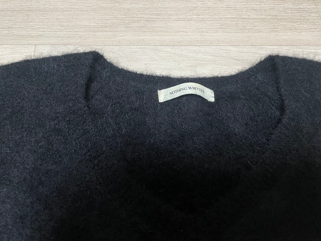 낫띵리튼 시에나 브이넥 니트 블랙 상품이미지4