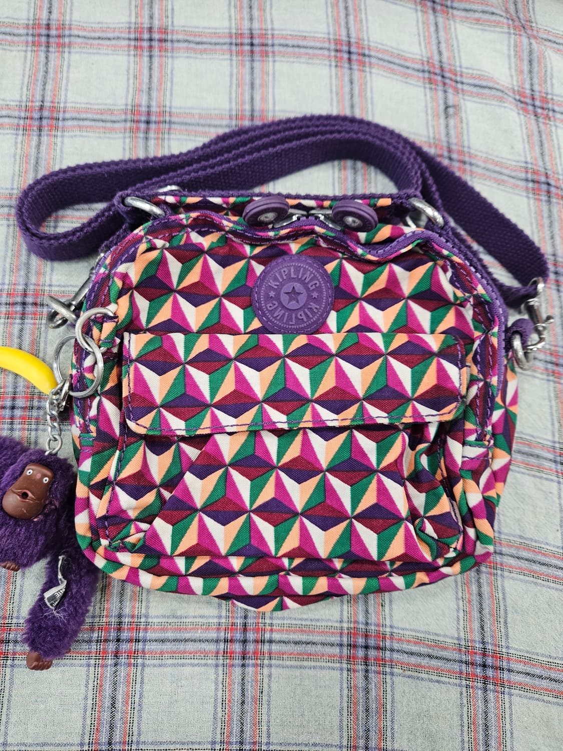 키플링 멀티컬러 기하학패턴 미니 크로스백 상품이미지4