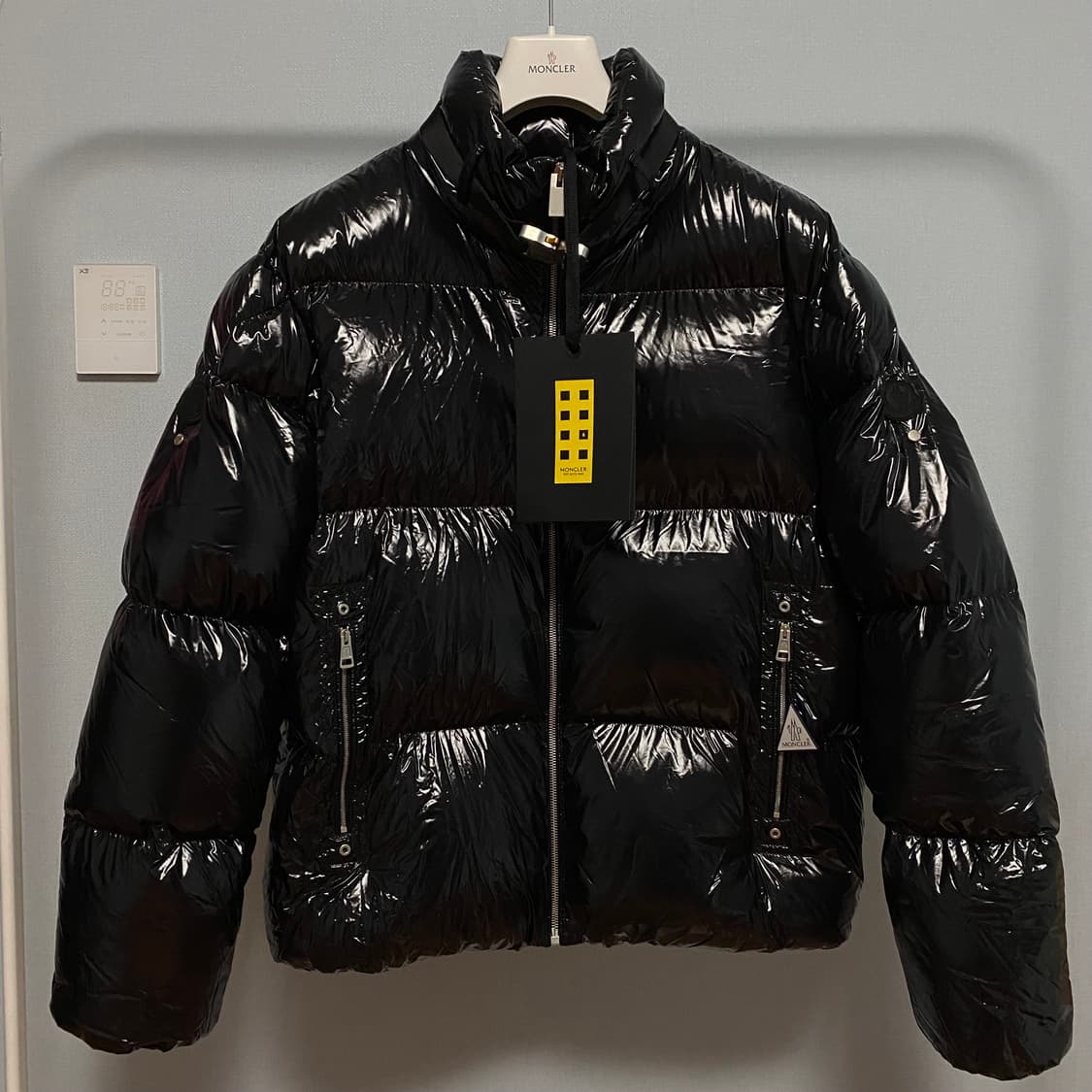 [4] 몽클레어 Moncler 알릭스 Alyx 마호가누스 쇼트 다운 자켓 상품이미지1