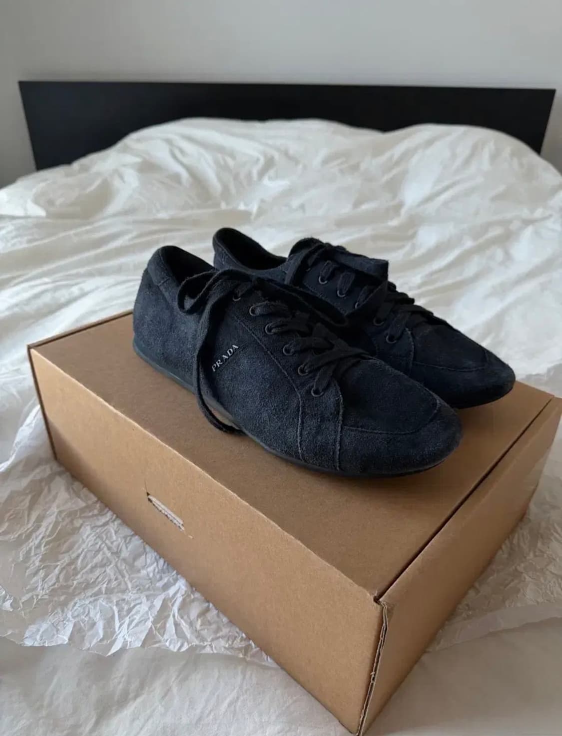 프라다 스웨이드 스니커즈 운동화 295 300 상품이미지1