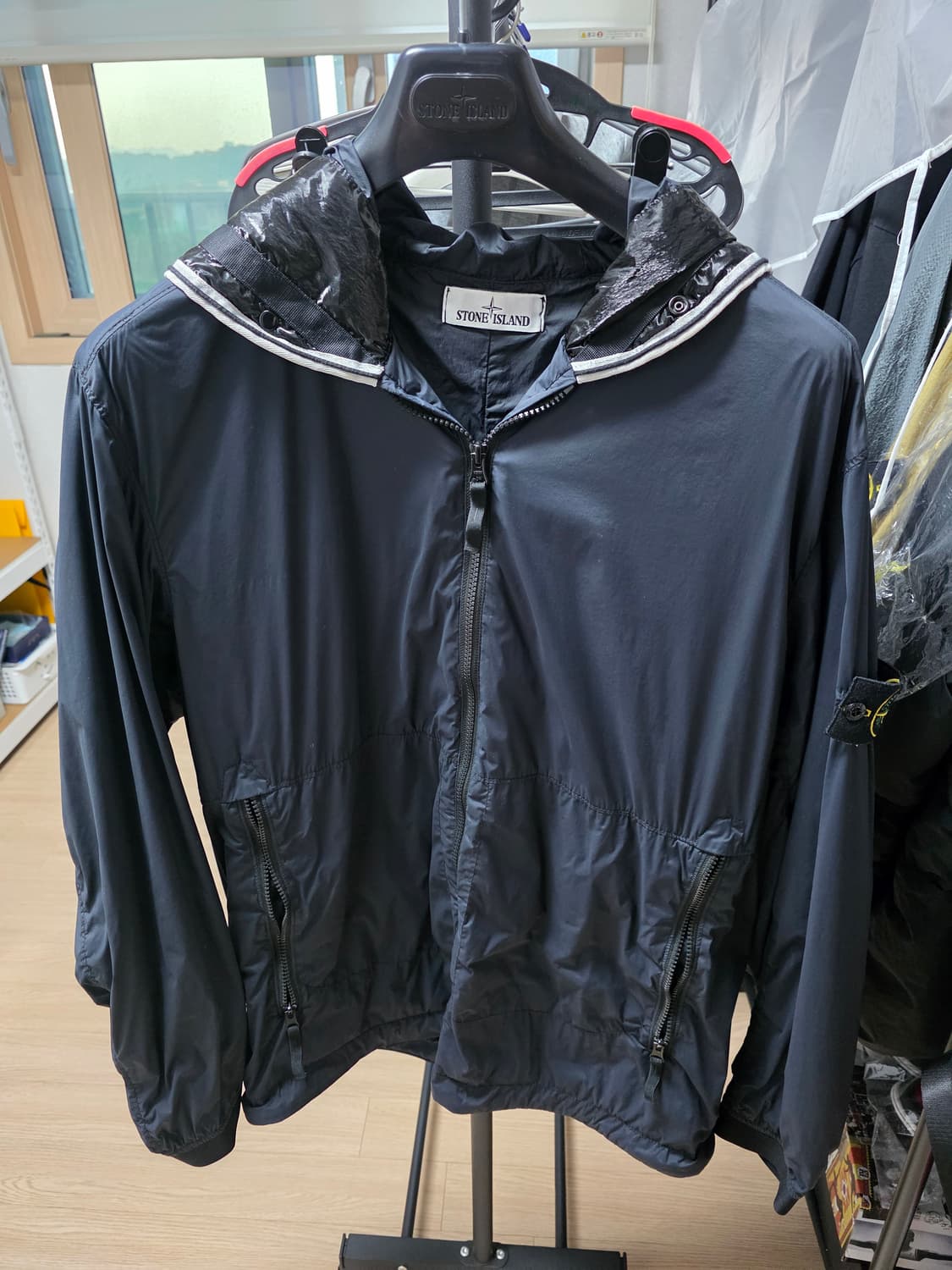 스톤아일랜드 나일론 스킨터치 바람막이 xl 상품이미지8