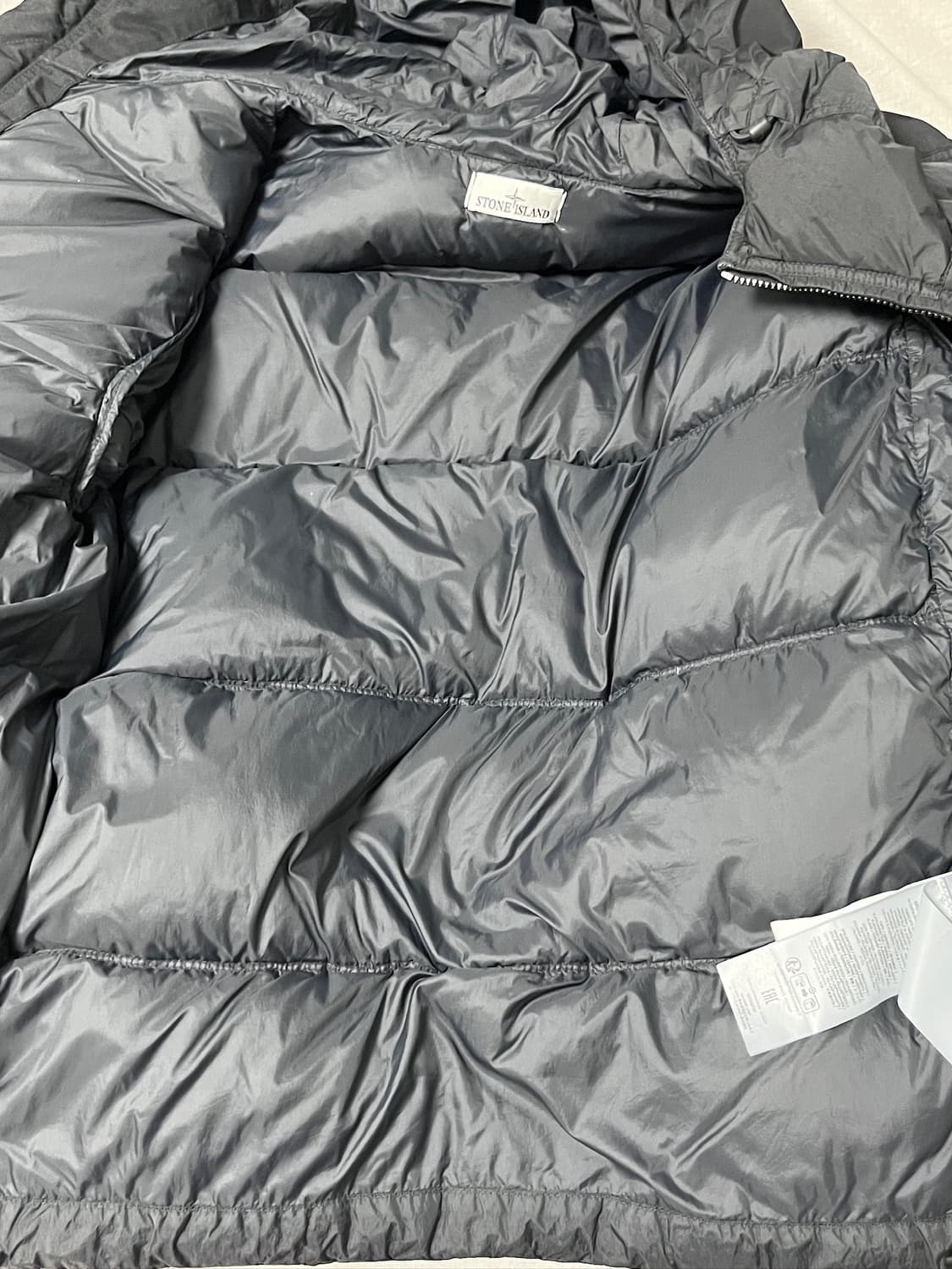 [XL] 스톤아일랜드 크링클랩스 패딩 24FW 상품이미지8