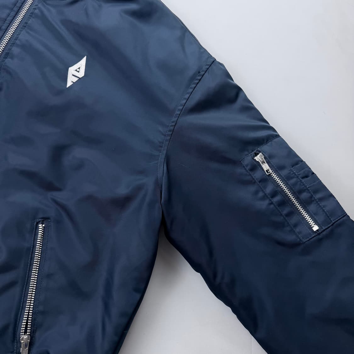 어바웃엠브로 곤룡포 오조룡 자수 세종항공점퍼 상품이미지6