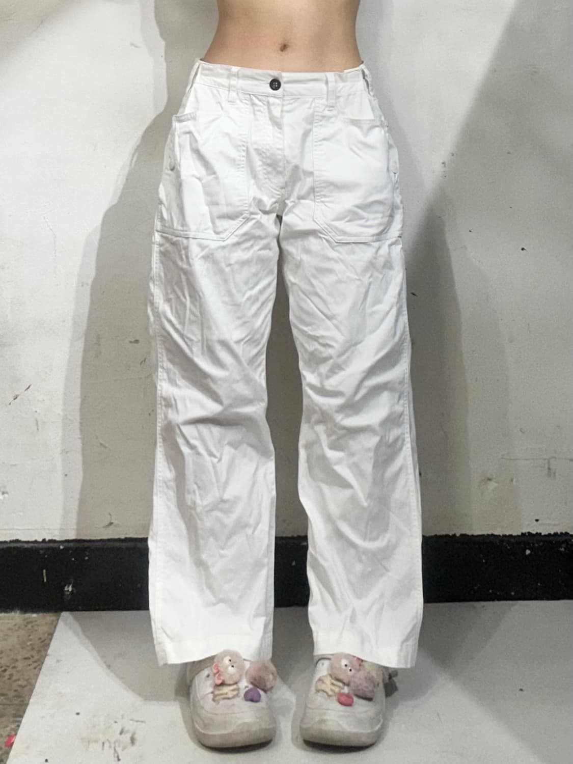 오클리 화이트 와이드 치노 팬츠 포켓 디테일 면바지 상품이미지2