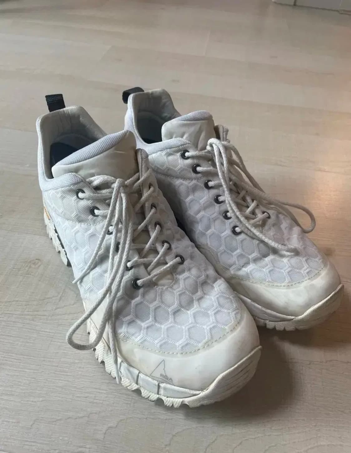 로아하이킹 Oblique Mesh Trail White 상품이미지1