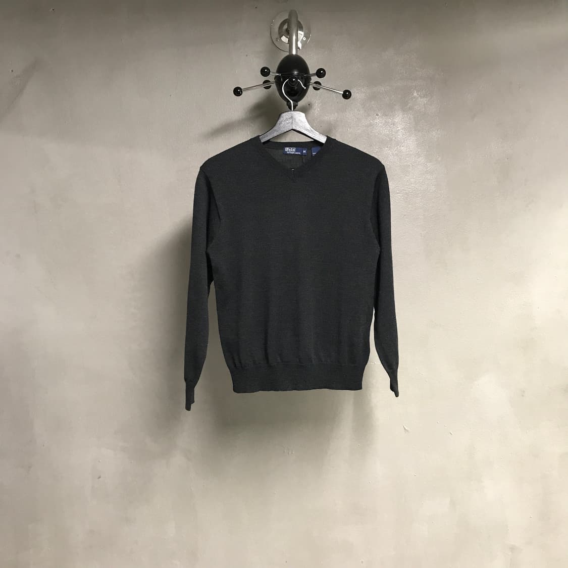 폴로 랄프로렌 브이넥 니트 차콜 M 상품이미지1